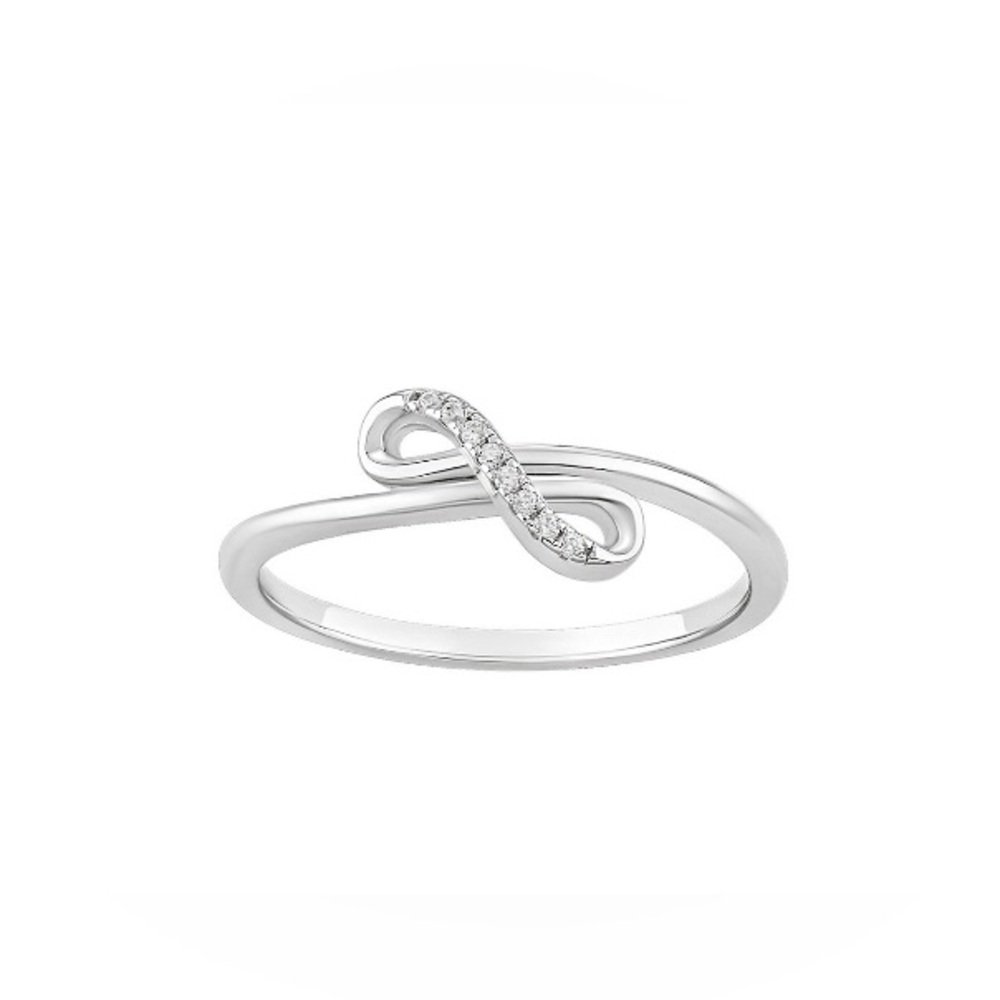 👛5/$50;Sterling Silver & CZ Infinity Ring Size 7